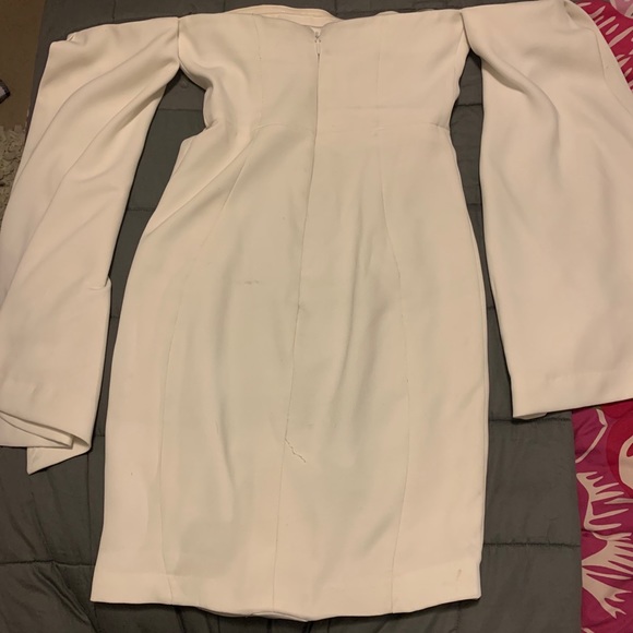 Classy all white dress with wing sleeves - Picture 3 of 5